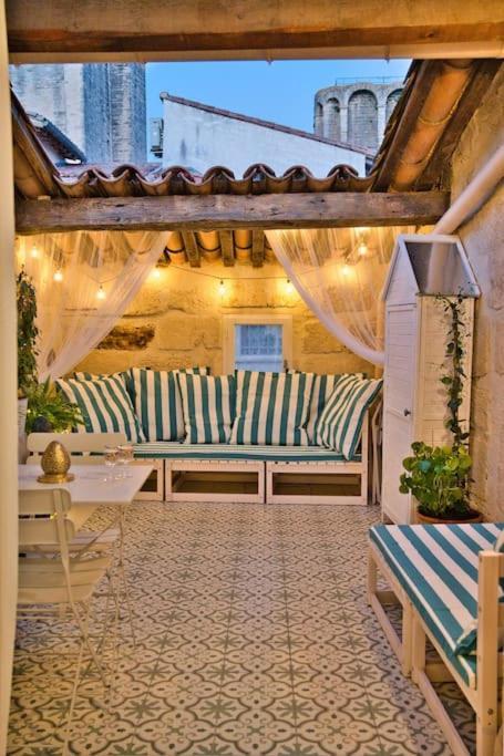 Appartement-Terrasse Centre Historique Uzes Exterior photo